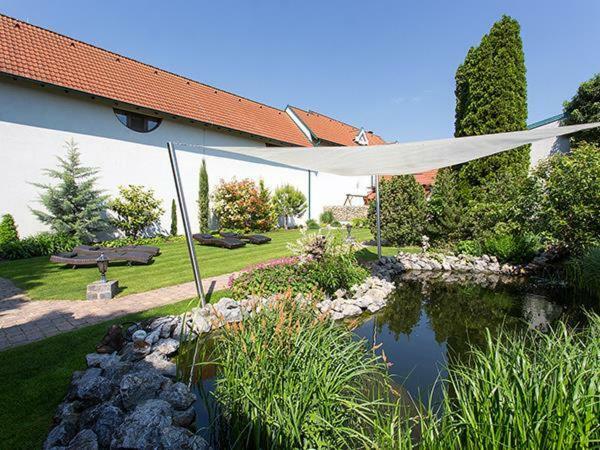 Gasthof Weinzettl Hotel Apetlon Ngoại thất bức ảnh