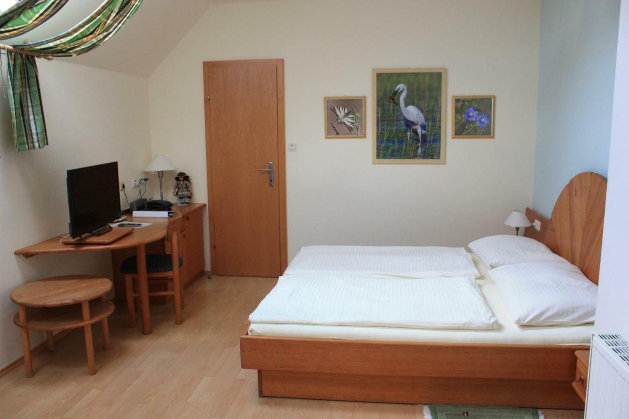 Gasthof Weinzettl Hotel Apetlon Ngoại thất bức ảnh